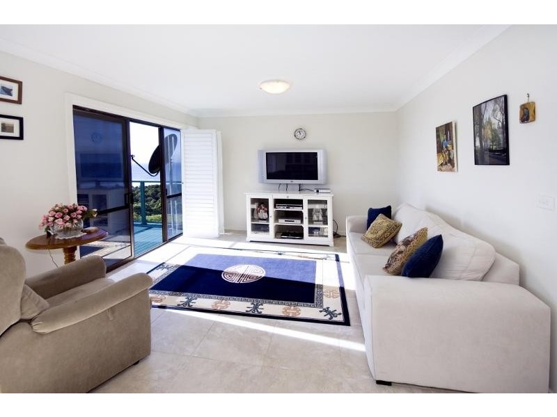 32 Vista Way, Scotts Head NSW 2447