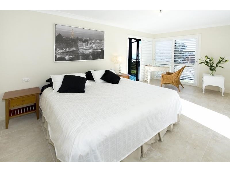 32 Vista Way, Scotts Head NSW 2447