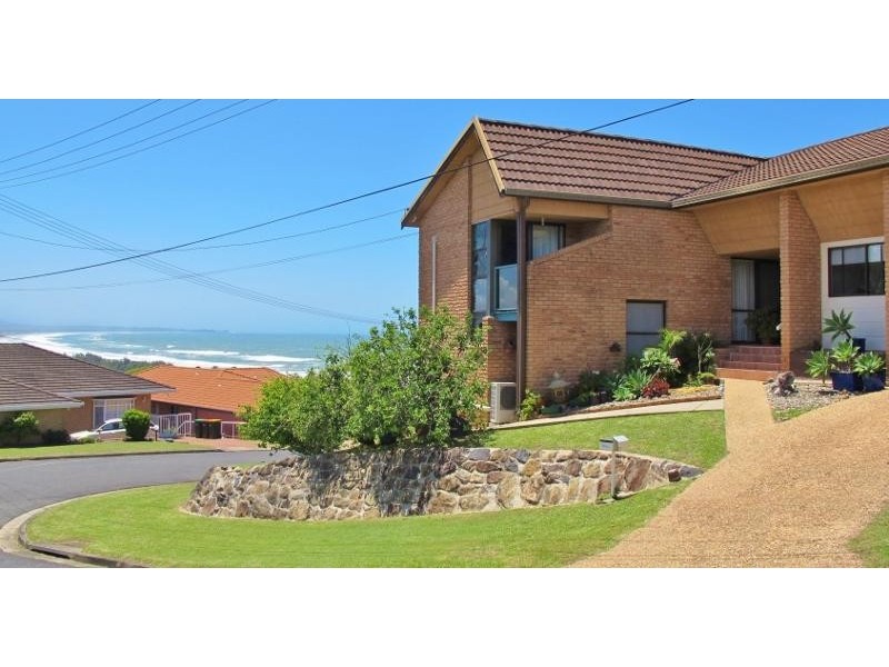 32 Vista Way, Scotts Head NSW 2447