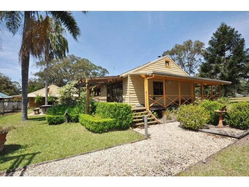255 Stuarts Point  Road, Yarrahapinni NSW 2441
