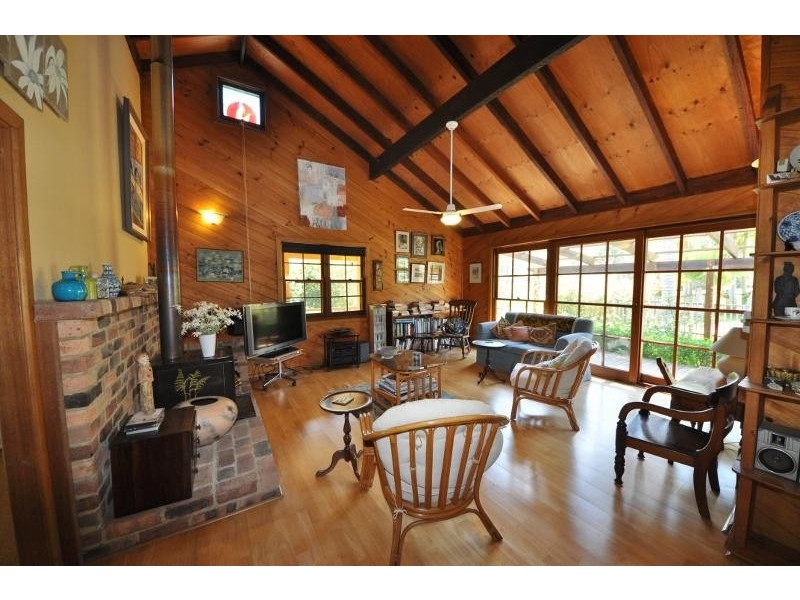 255 Stuarts Point  Road, Yarrahapinni NSW 2441