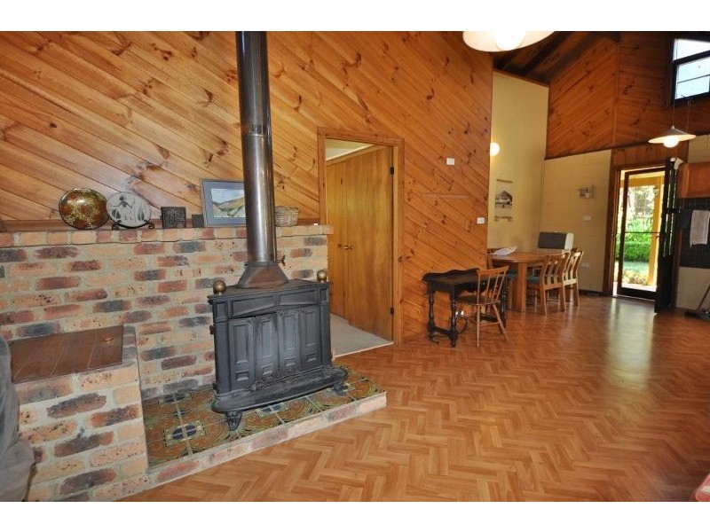 255 Stuarts Point  Road, Yarrahapinni NSW 2441