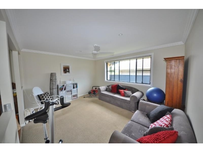 4 Crispin Cove, Macksville NSW 2447