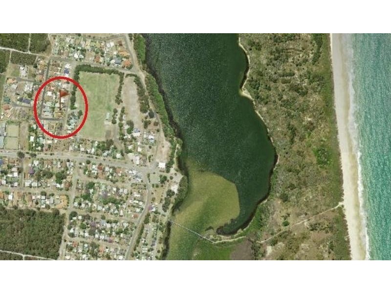 8 Fourth  Avenue, Stuarts Point NSW 2441