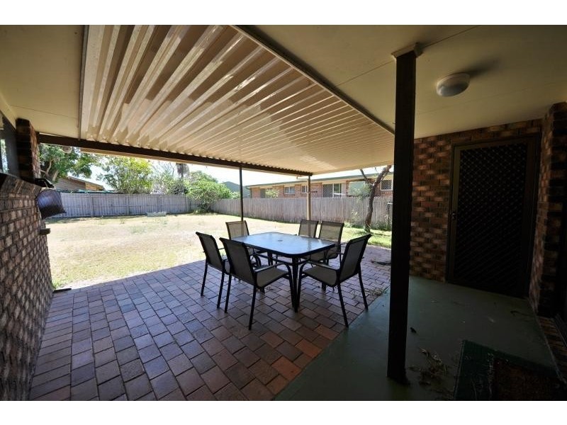 8 Fourth  Avenue, Stuarts Point NSW 2441
