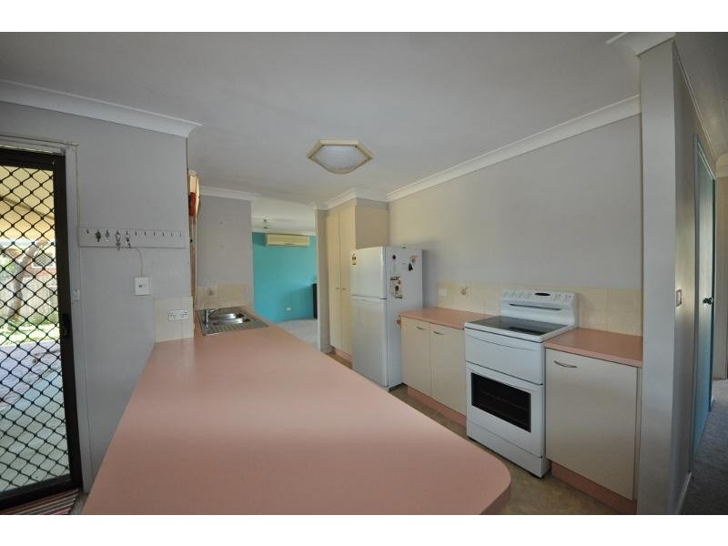 8 Fourth  Avenue, Stuarts Point NSW 2441