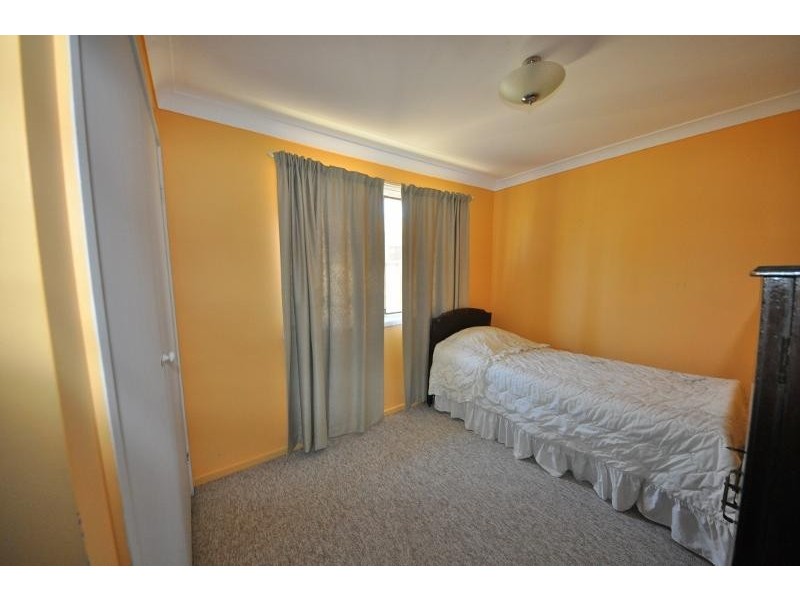 8 Fourth  Avenue, Stuarts Point NSW 2441