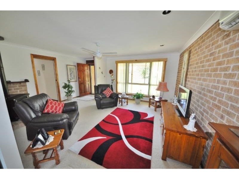 76 Preston Drive, Macksville NSW 2447