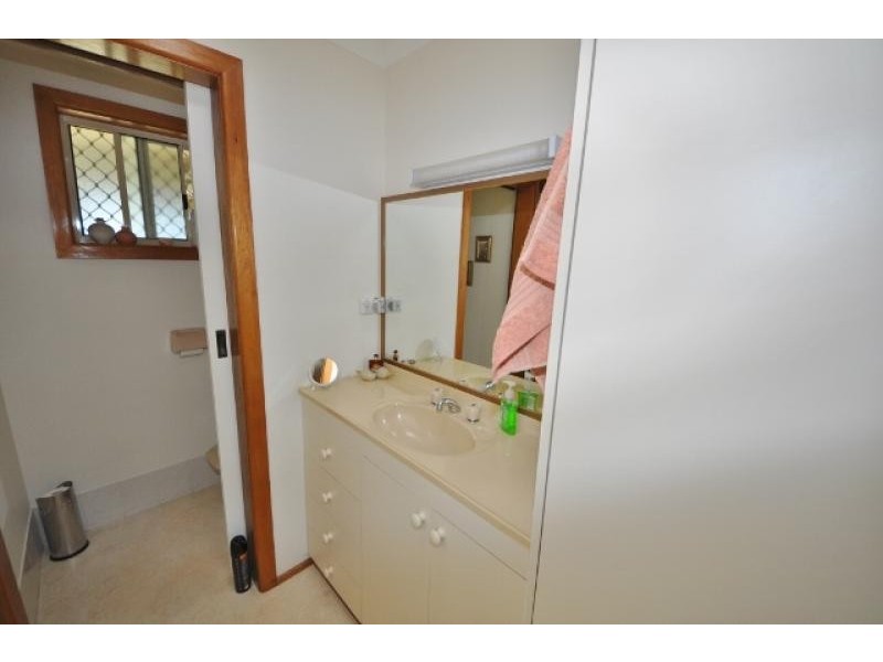 76 Preston Drive, Macksville NSW 2447