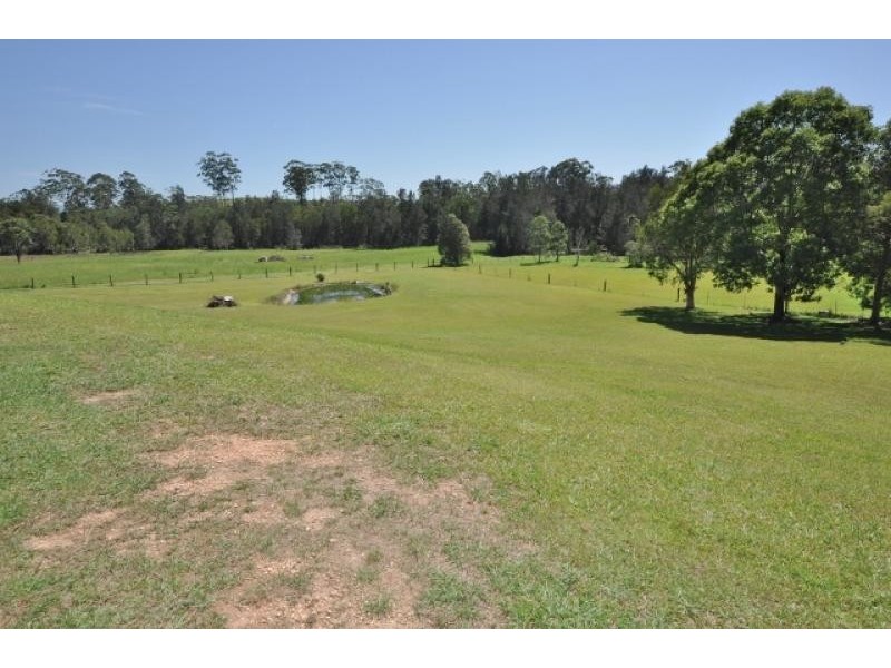 76 Preston Drive, Macksville NSW 2447