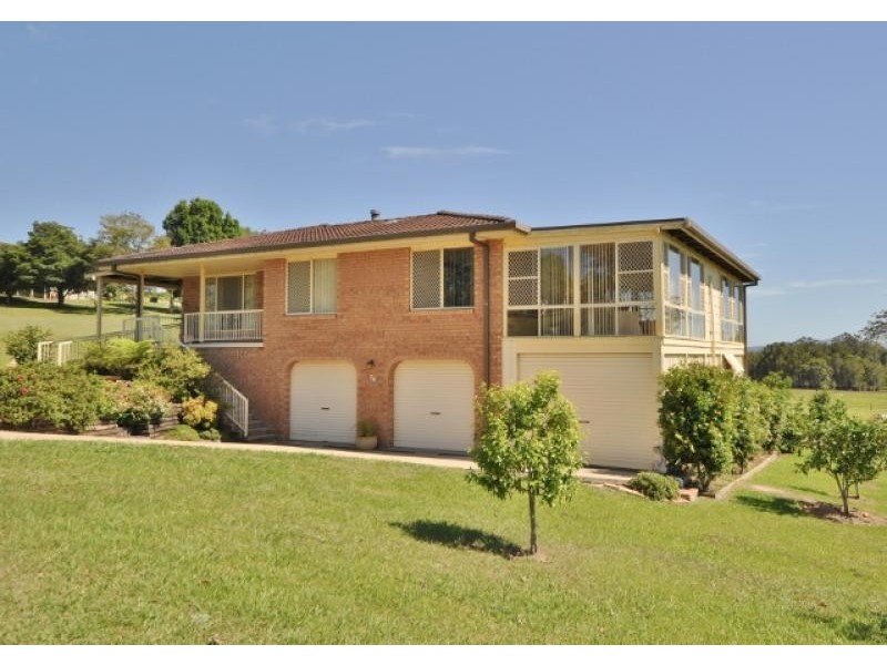 76 Preston Drive, Macksville NSW 2447