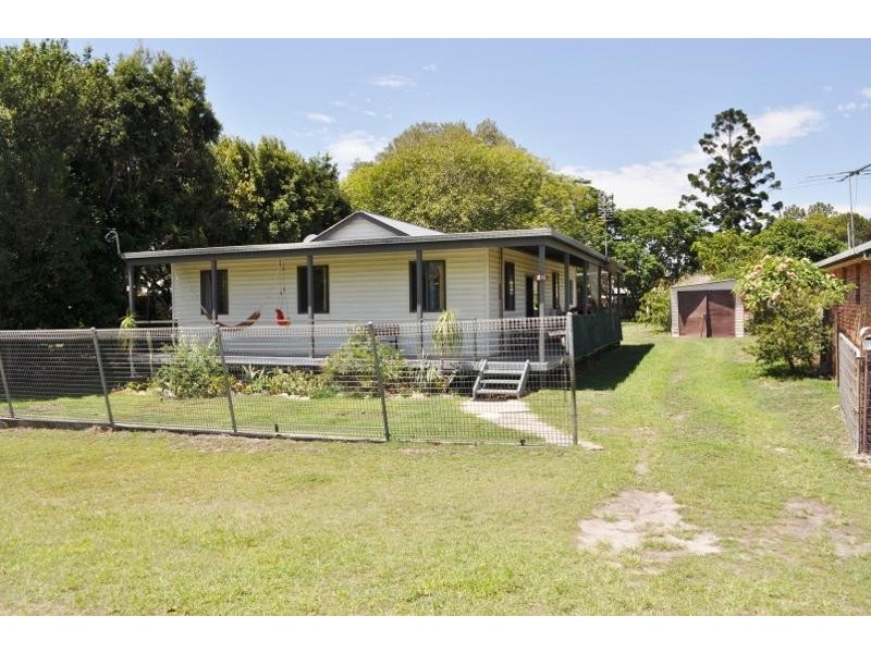 15 First  Avenue, Stuarts Point NSW 2441