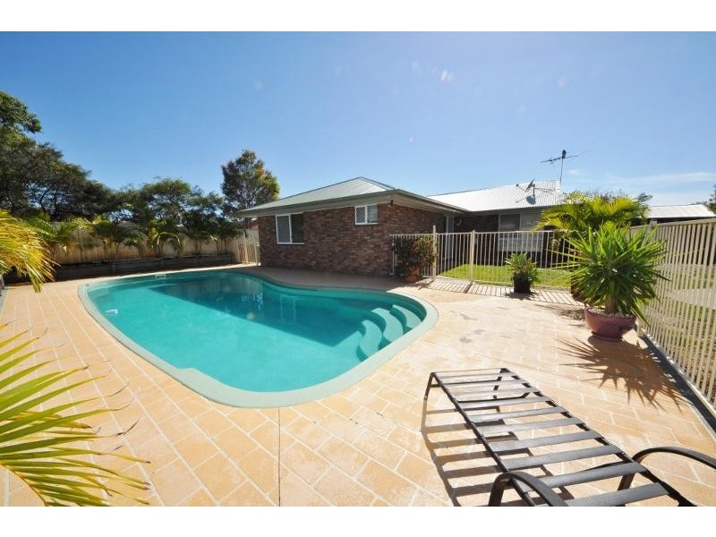 8 Hennessy  Street, Stuarts Point NSW 2441
