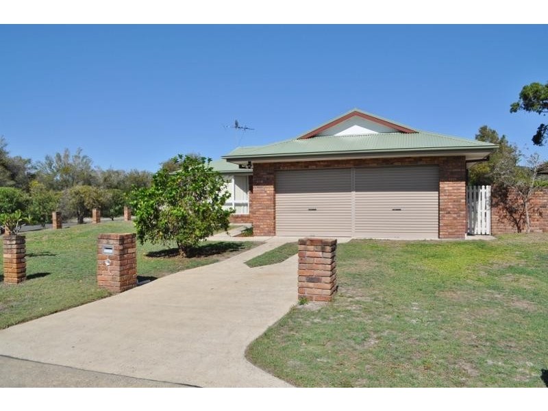 8 Hennessy  Street, Stuarts Point NSW 2441