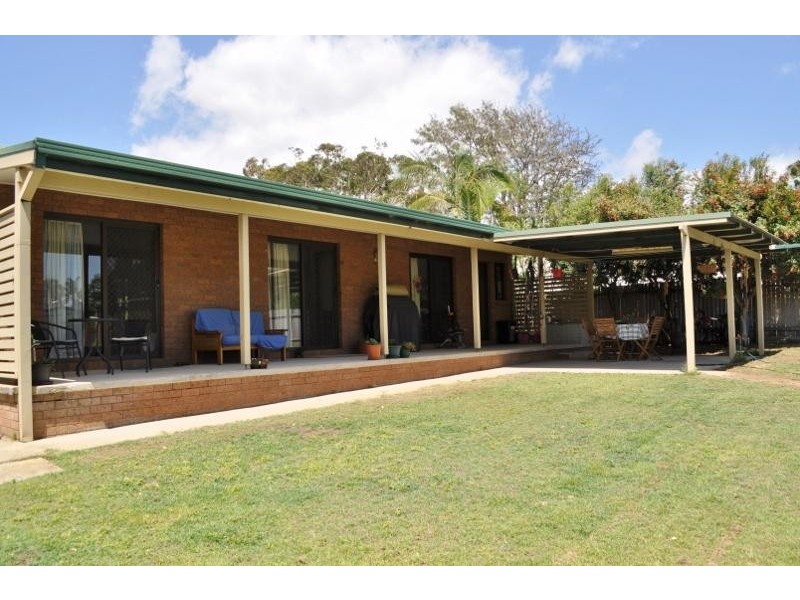 10 Fifth Avenue, Stuarts Point NSW 2441