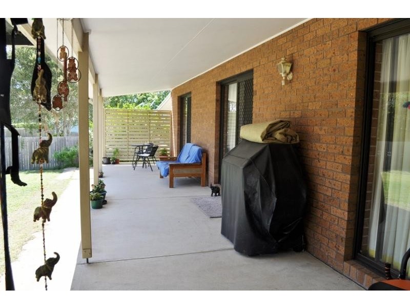 10 Fifth Avenue, Stuarts Point NSW 2441