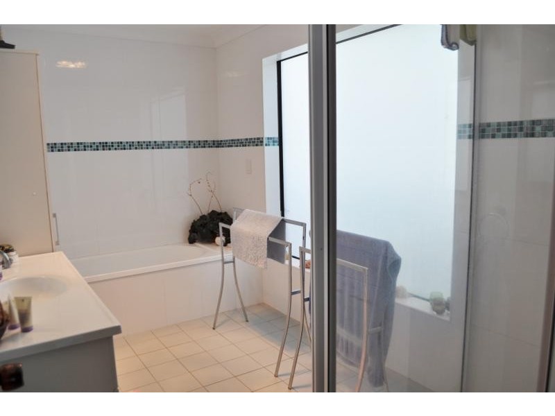 10 Fifth Avenue, Stuarts Point NSW 2441