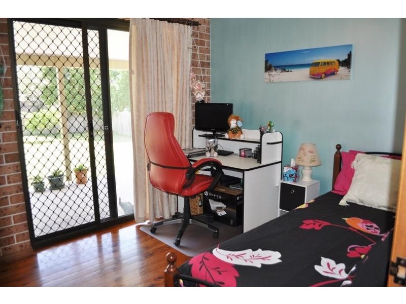 10 Fifth Avenue, Stuarts Point NSW 2441