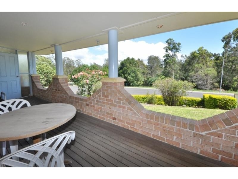 15 River Oak Crescent, Scotts Head NSW 2447
