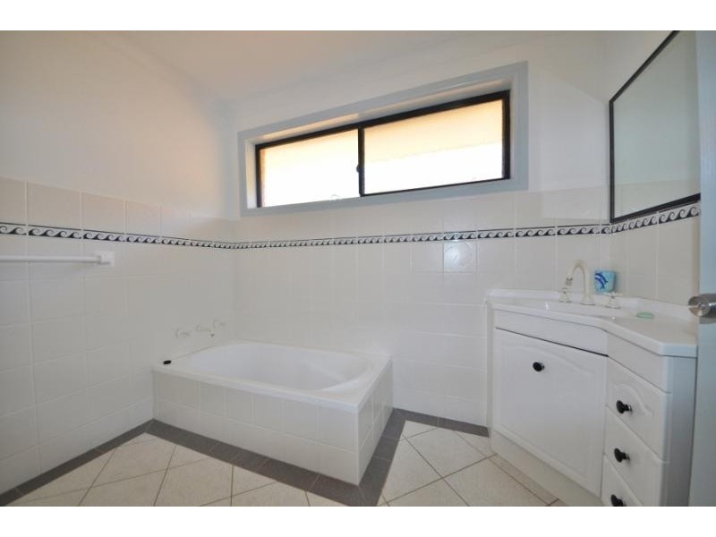 15 River Oak Crescent, Scotts Head NSW 2447