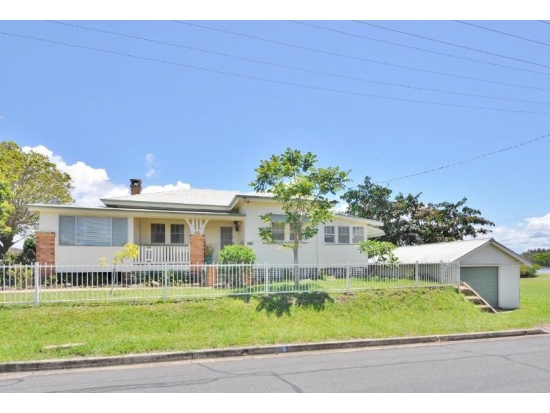 2 East Street, Macksville NSW 2447