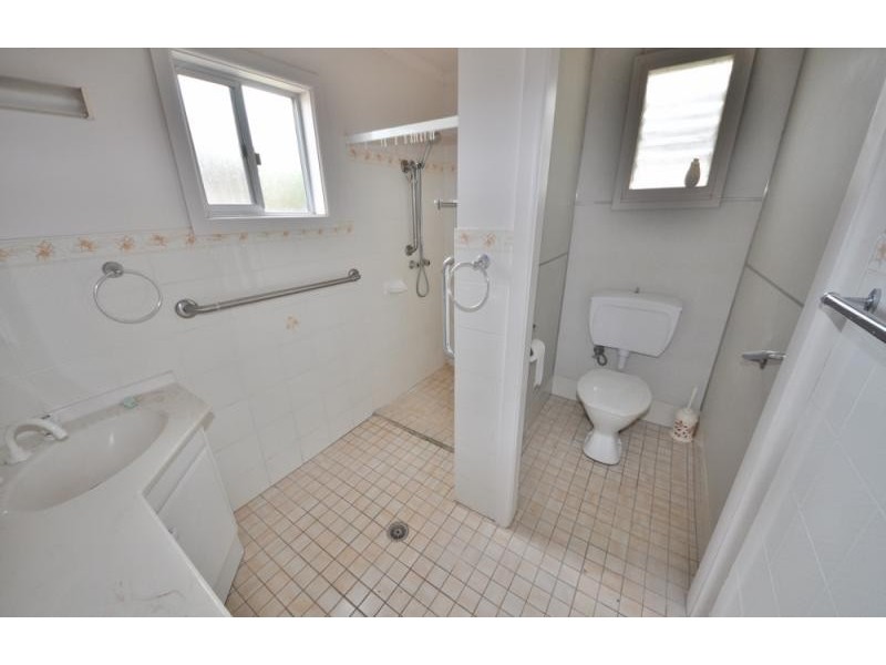 2 East Street, Macksville NSW 2447