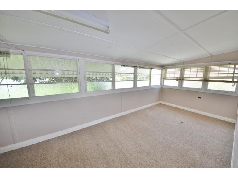 2 East Street, Macksville NSW 2447