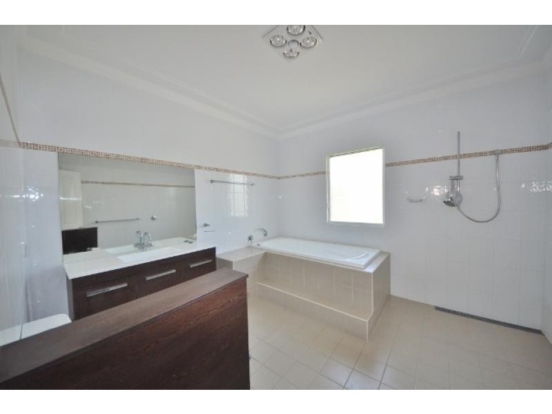 57 Ferry Street, Macksville NSW 2447