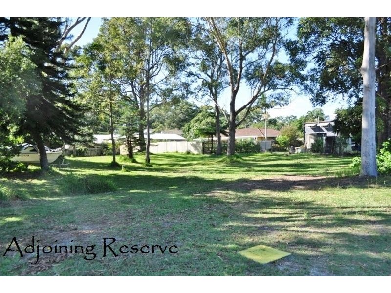 5 Cedar Place, Stuarts Point NSW 2441