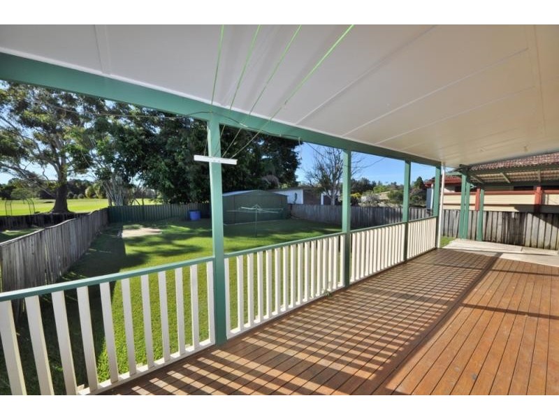 8 Bellevue  Drive, Macksville NSW 2447