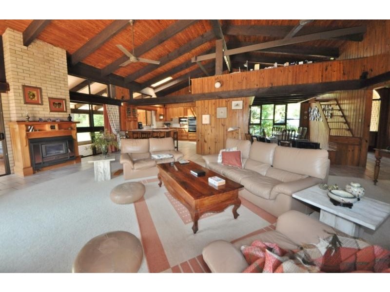 10 Warrigal Avenue, Nambucca Heads NSW 2448