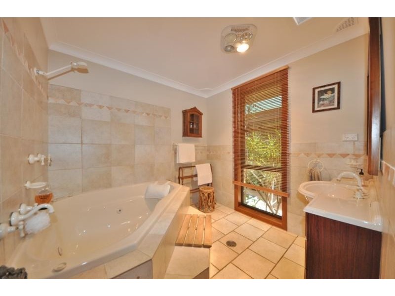 10 Warrigal Avenue, Nambucca Heads NSW 2448