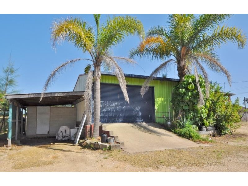 2 Egan Street, North Macksville NSW 2447