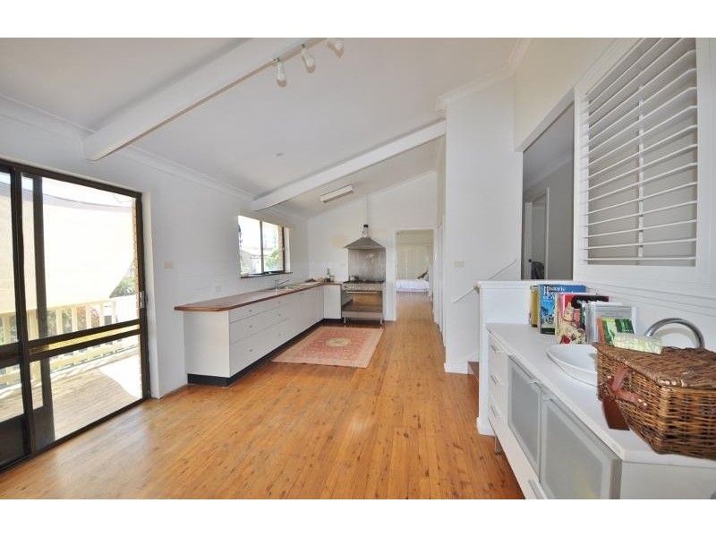 2 Vernon Street, Scotts Head NSW 2447