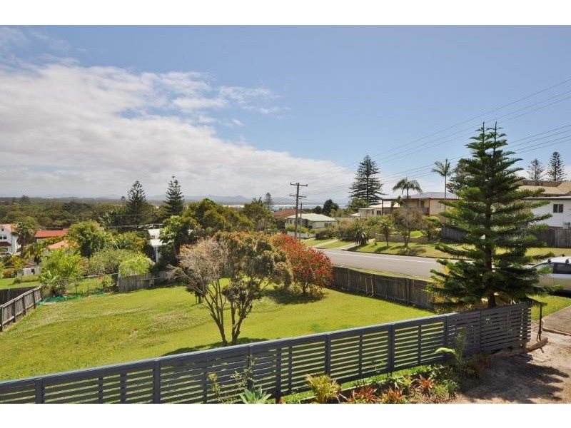 2 Vernon Street, Scotts Head NSW 2447