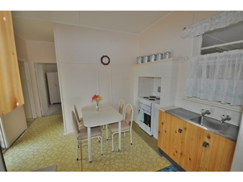 14 East Street, Macksville NSW 2447