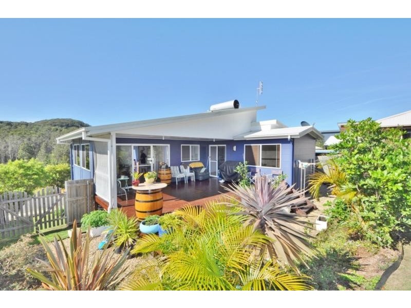 48 McLeod  Drive, Scotts Head NSW 2447