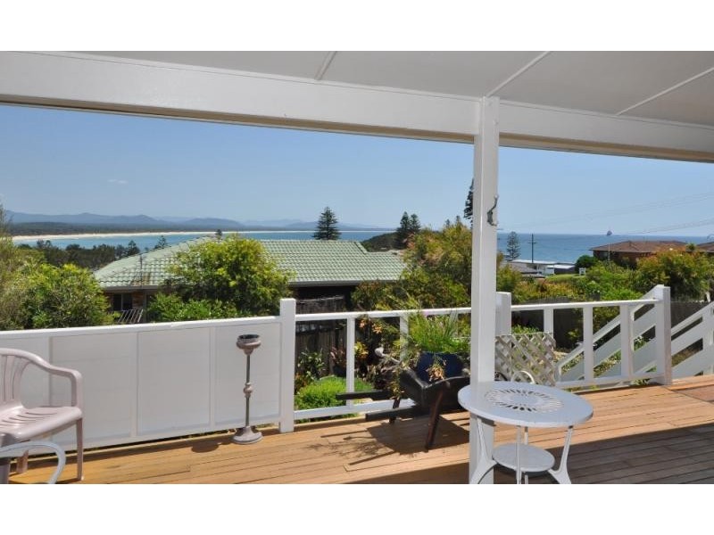 6 Hill Street, Scotts Head NSW 2447