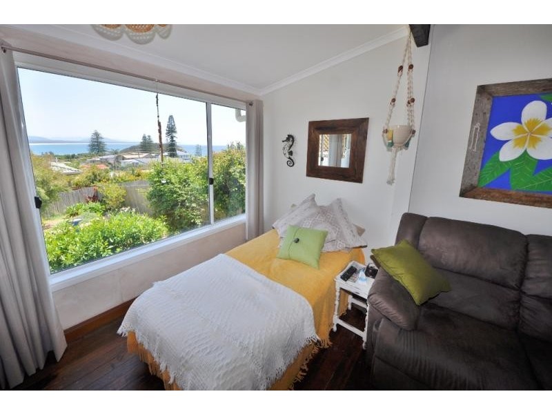 6 Hill Street, Scotts Head NSW 2447