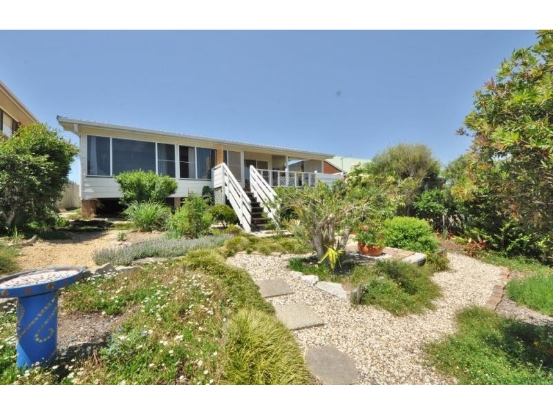 6 Hill Street, Scotts Head NSW 2447