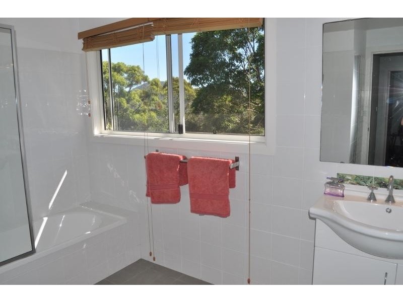 13 Vista  Way, Scotts Head NSW 2447