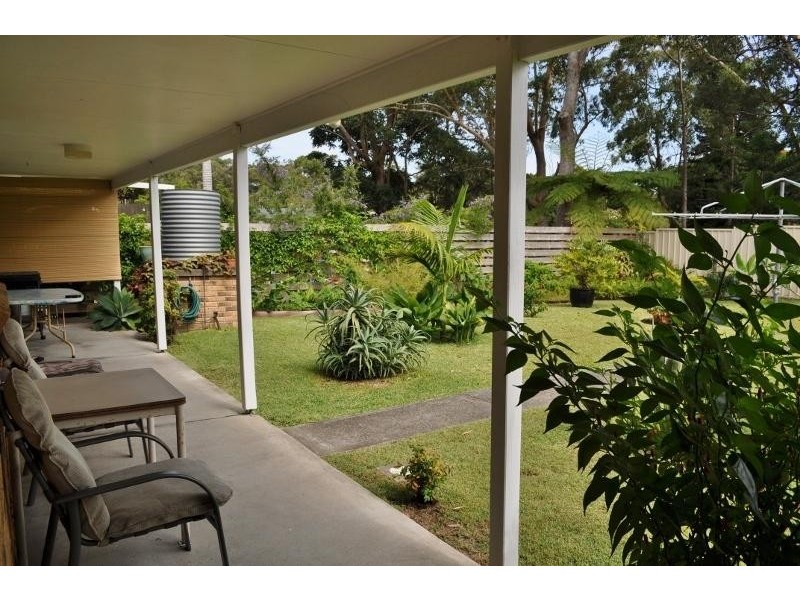 2 Seventeenth  Avenue, Stuarts Point NSW 2441