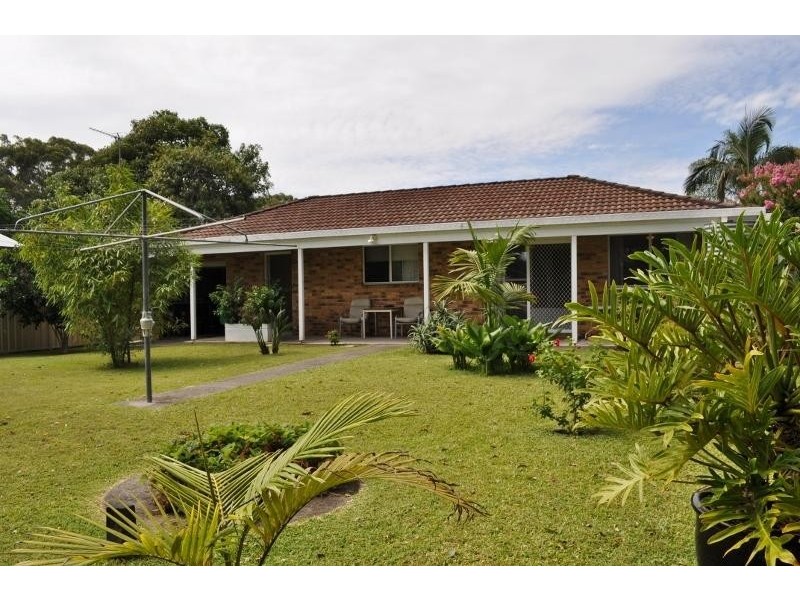 2 Seventeenth  Avenue, Stuarts Point NSW 2441