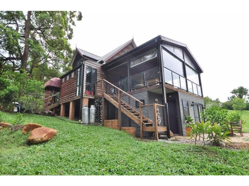 16 Kerr Drive, Macksville NSW 2447