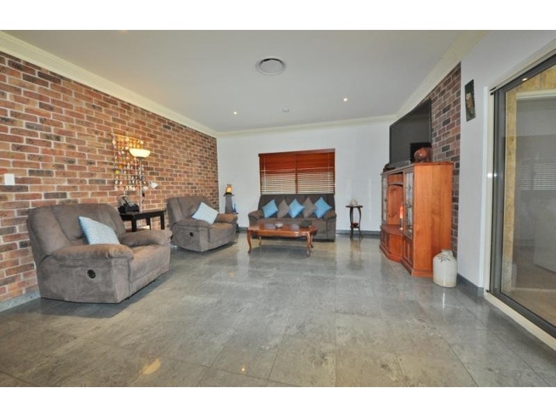 2 Sandpiper Drive, Scotts Head NSW 2447
