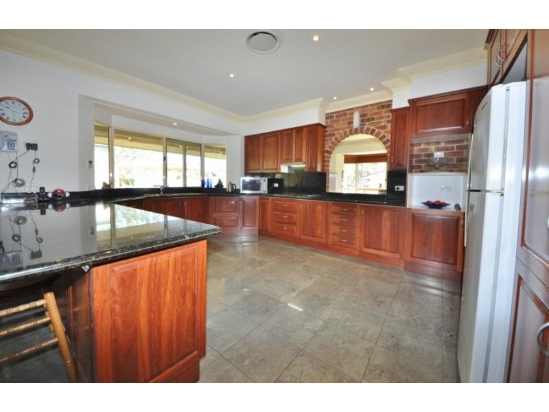 2 Sandpiper Drive, Scotts Head NSW 2447