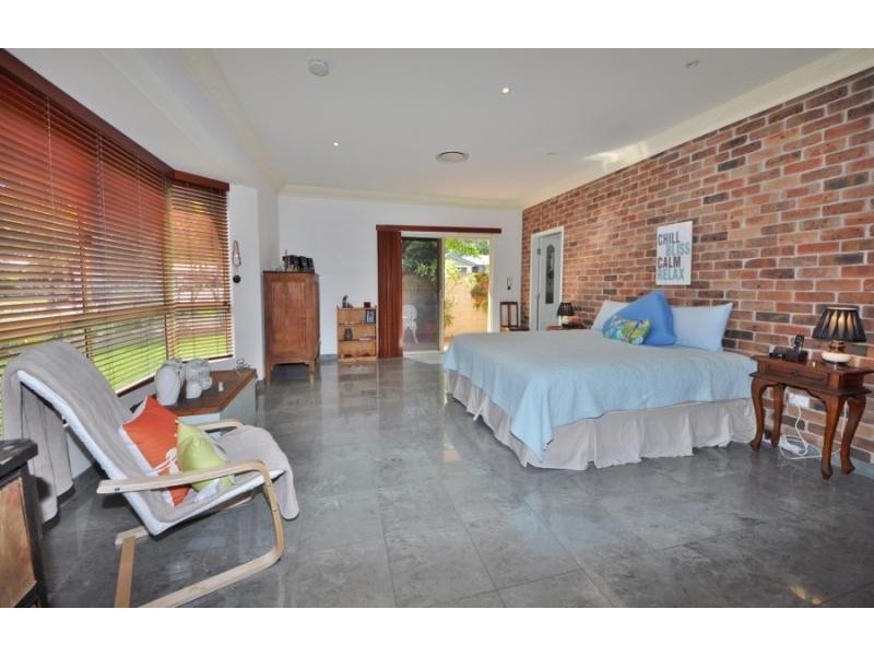 2 Sandpiper Drive, Scotts Head NSW 2447