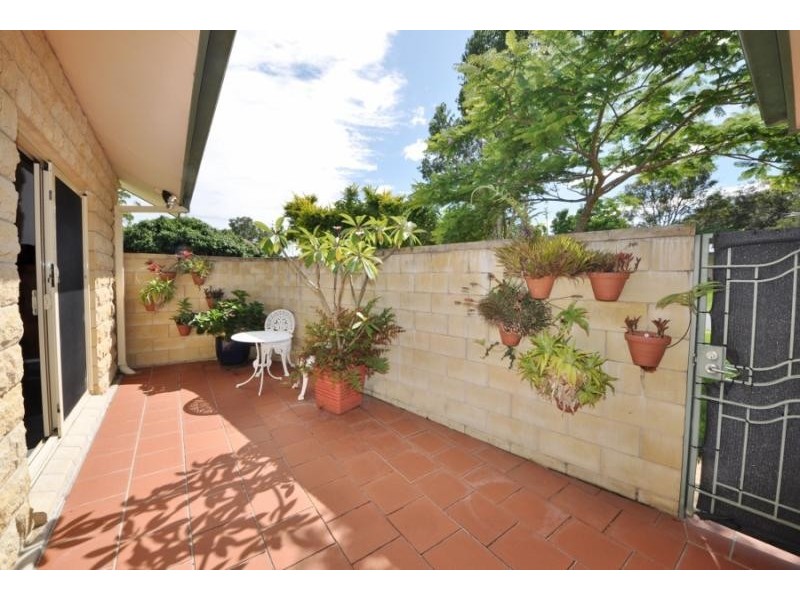 2 Sandpiper Drive, Scotts Head NSW 2447