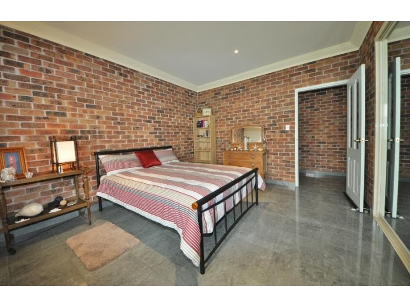 2 Sandpiper Drive, Scotts Head NSW 2447