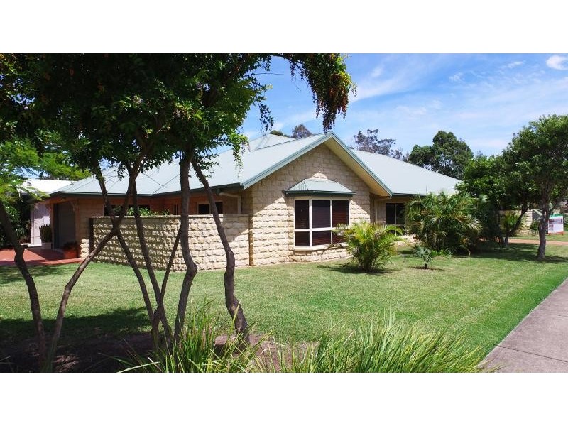 2 Sandpiper Drive, Scotts Head NSW 2447